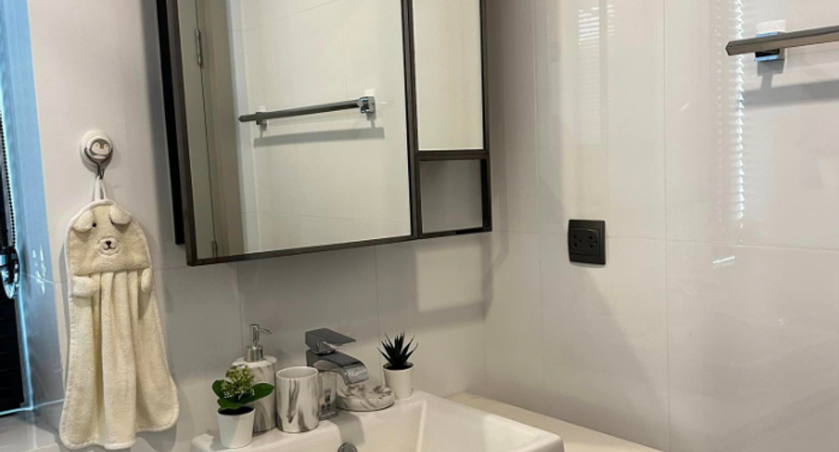 For sale 1 bed condo in Phra Khanong, Bangkok