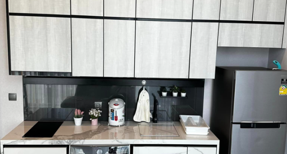 For sale 1 bed condo in Phra Khanong, Bangkok