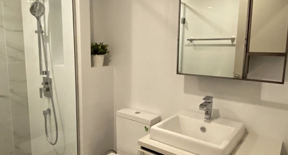 For sale 1 bed condo in Phra Khanong, Bangkok
