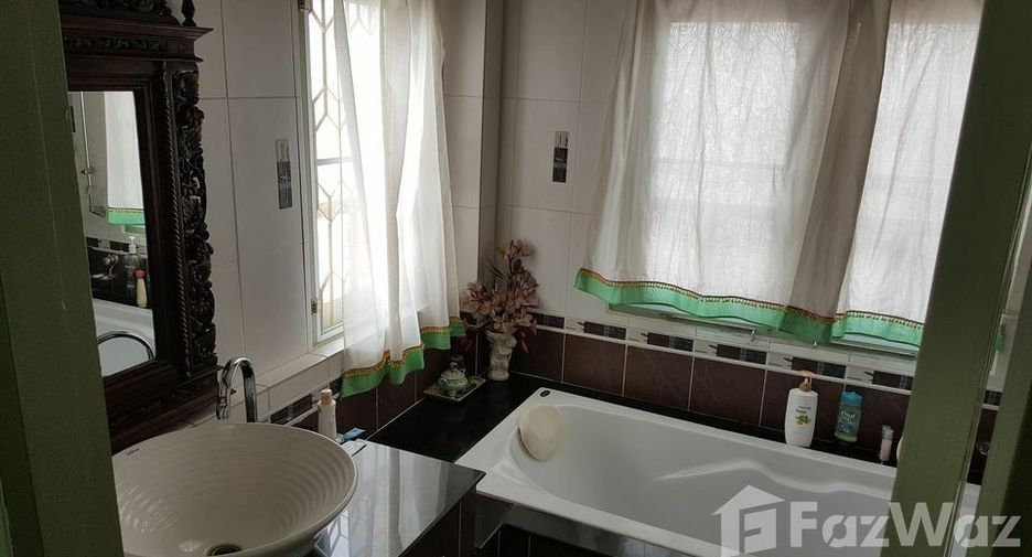Продажа 3 спальни дом в Mueang Lampang, Lampang