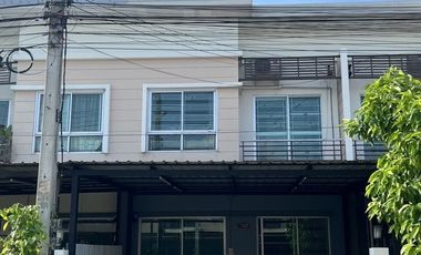 出售 2 卧室 联排别墅 在 Lam Luk Ka, Pathum Thani
