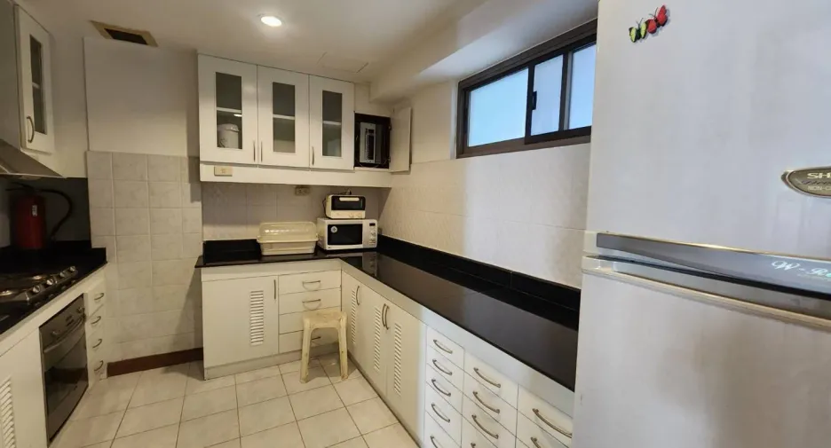 For sale and for rent 2 bedrooms condo in Watthana, Bangkok