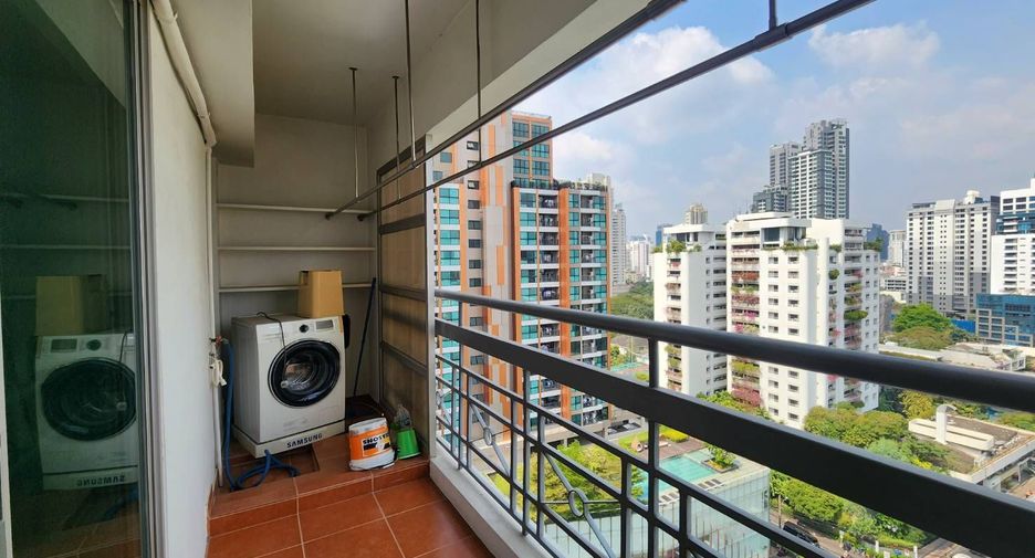 For sale and for rent 2 bedrooms condo in Watthana, Bangkok