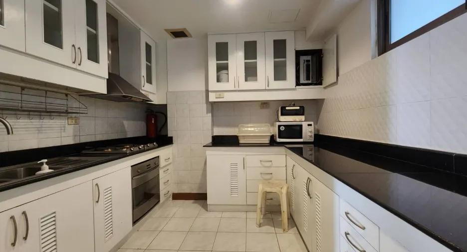 For sale and for rent 2 bedrooms condo in Watthana, Bangkok
