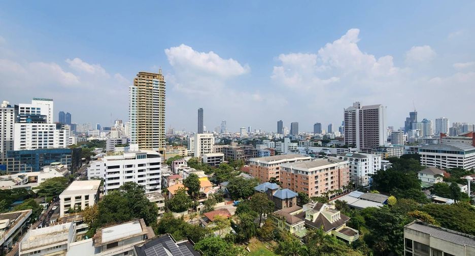 For sale and for rent 2 bedrooms condo in Watthana, Bangkok