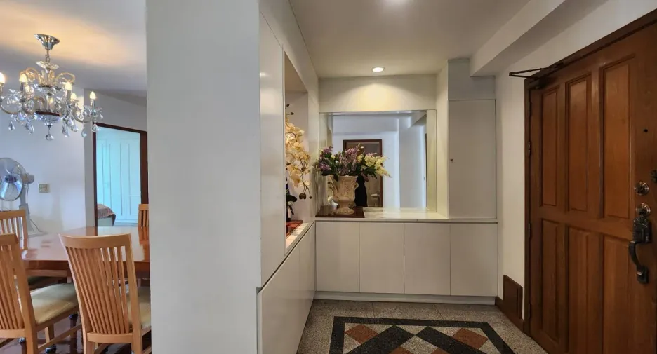 For sale and for rent 2 bedrooms condo in Watthana, Bangkok