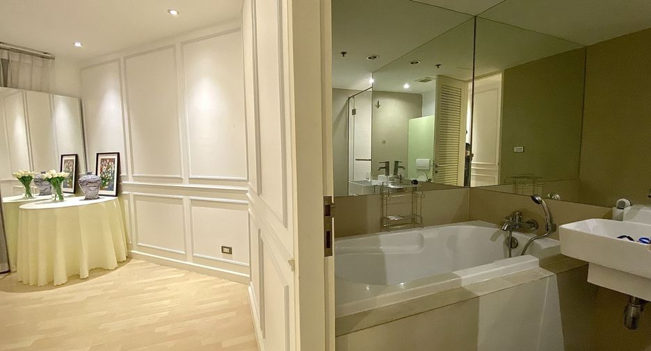 For sale and for rent 1 bed condo in Watthana, Bangkok