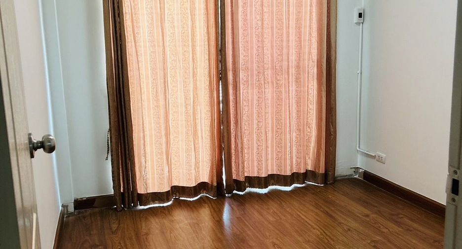 For sale 3 bedrooms townhouse in Bang Bua Thong, Nonthaburi