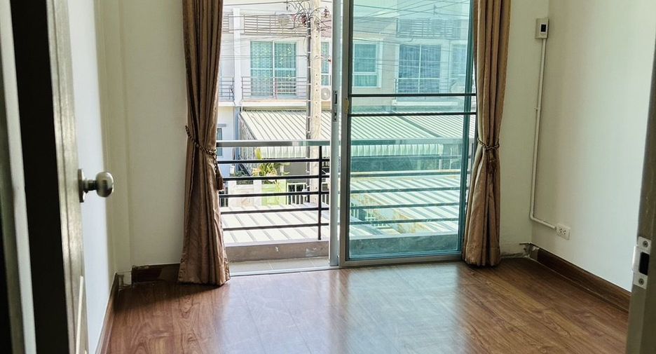 For sale 3 bedrooms townhouse in Bang Bua Thong, Nonthaburi