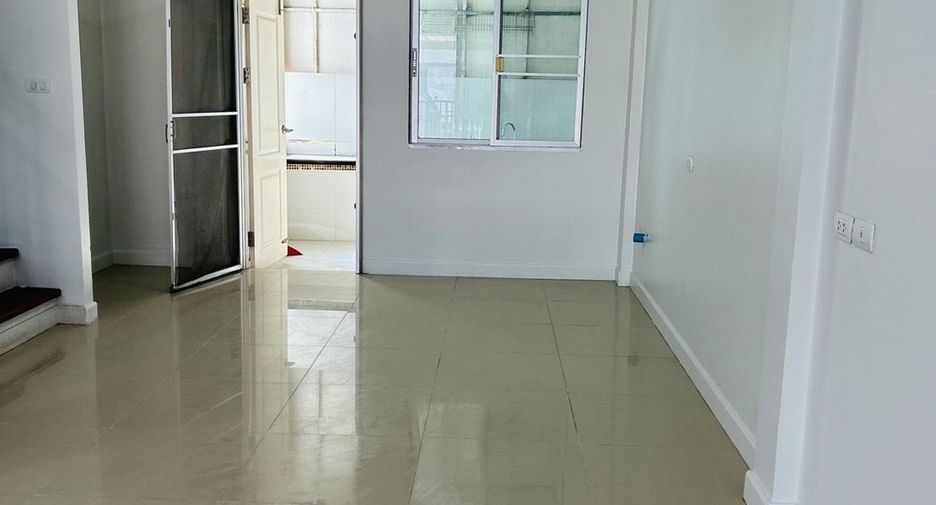 For sale 3 bedrooms townhouse in Bang Bua Thong, Nonthaburi