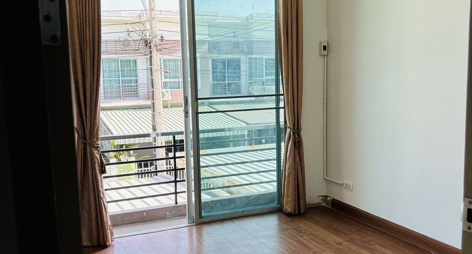 For sale 3 bedrooms townhouse in Bang Bua Thong, Nonthaburi