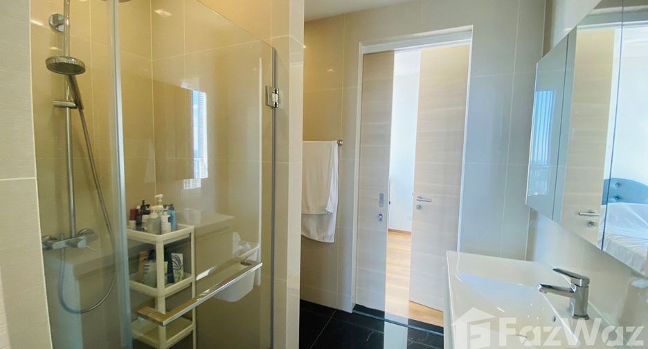For sale 2 bedrooms condo in Khlong Toei, Bangkok
