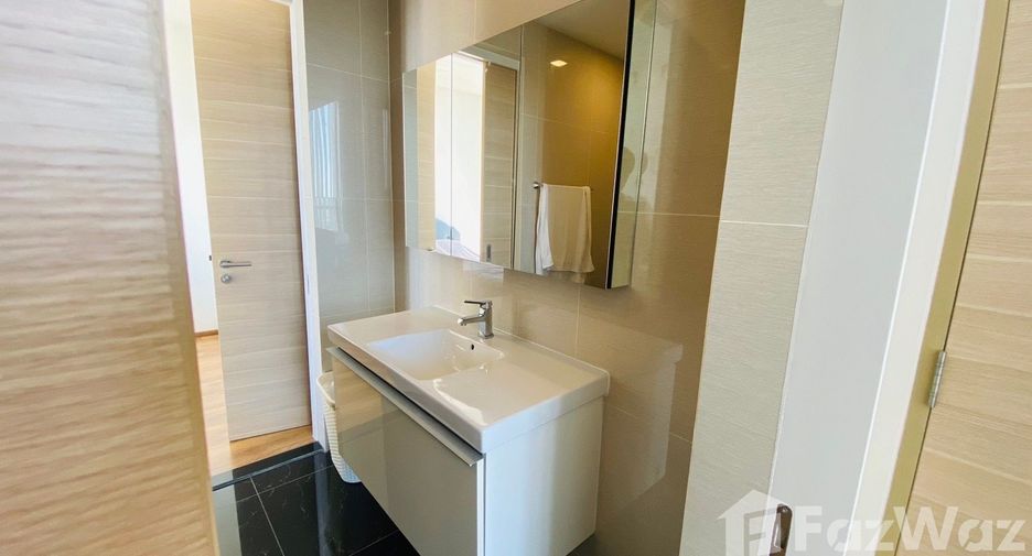 For sale 2 bedrooms condo in Khlong Toei, Bangkok