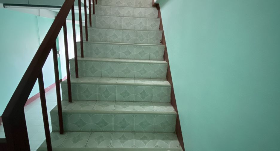 For sale 1 bed retail Space in Mueang Lampang, Lampang