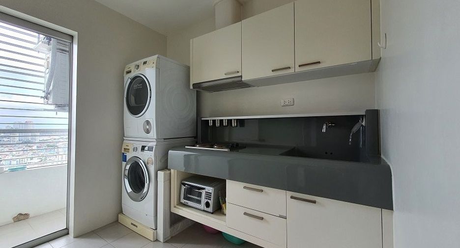 ขาย 2 ห้องนอน คอนโด ใน คลองสาน, กรุงเทพฯ