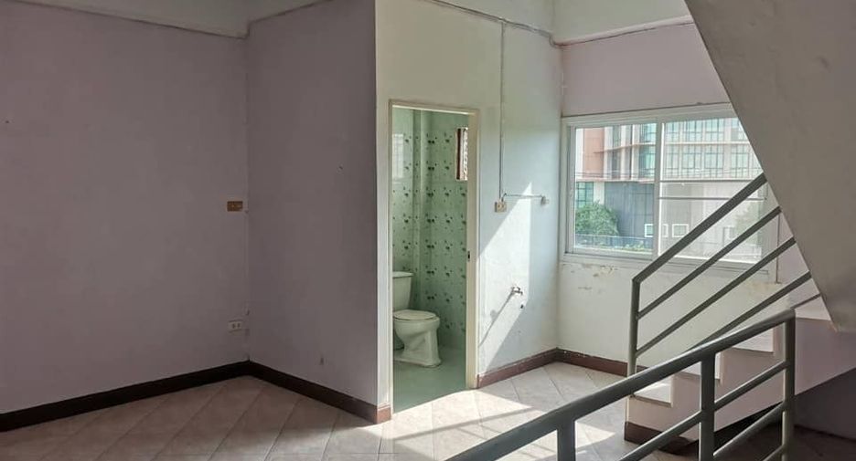 Аренда 5 спальни вилла в Thanyaburi, Патумтани