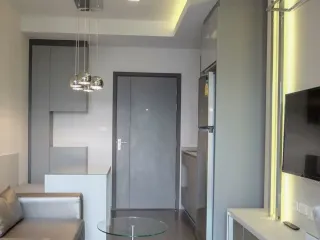 Продажа и аренда 1 кровать кондо в Пхра Кханонг, Бангкок