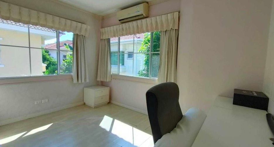 For sale 3 bedrooms house in Phasi Charoen, Bangkok