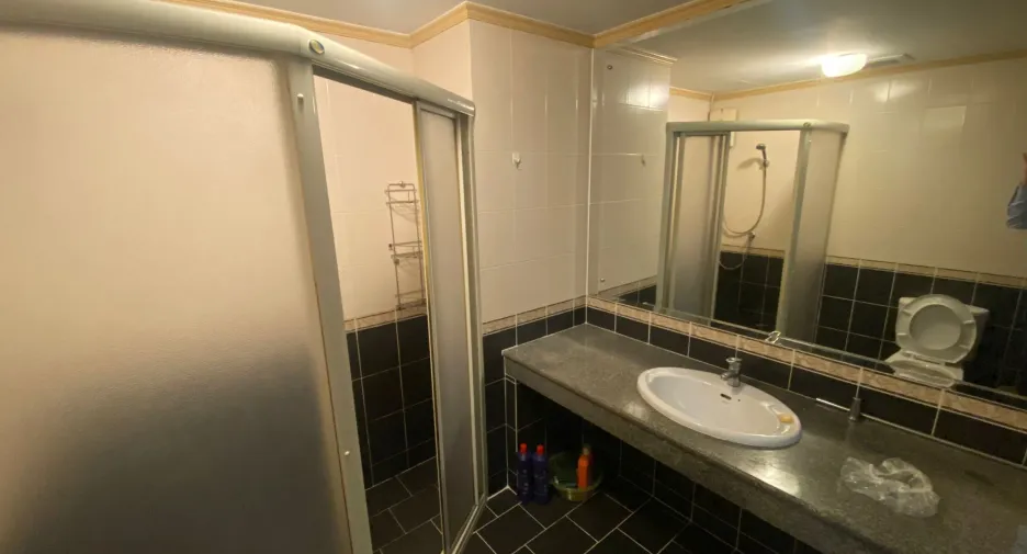 For sale 2 bedrooms condo in Phaya Thai, Bangkok