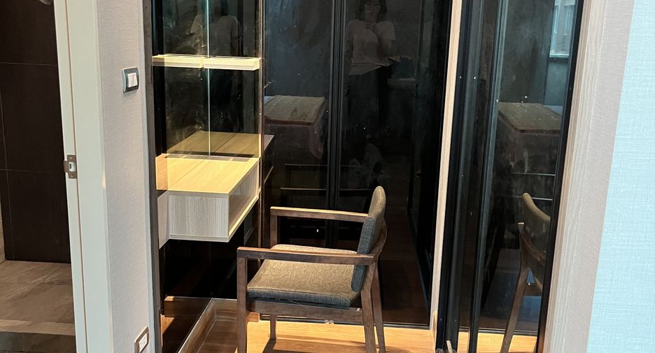 For sale 1 bed condo in Phra Khanong, Bangkok