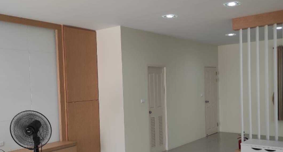 Casa en venta de 3 habitaciones en Bang Khun Thian, Bangkok
