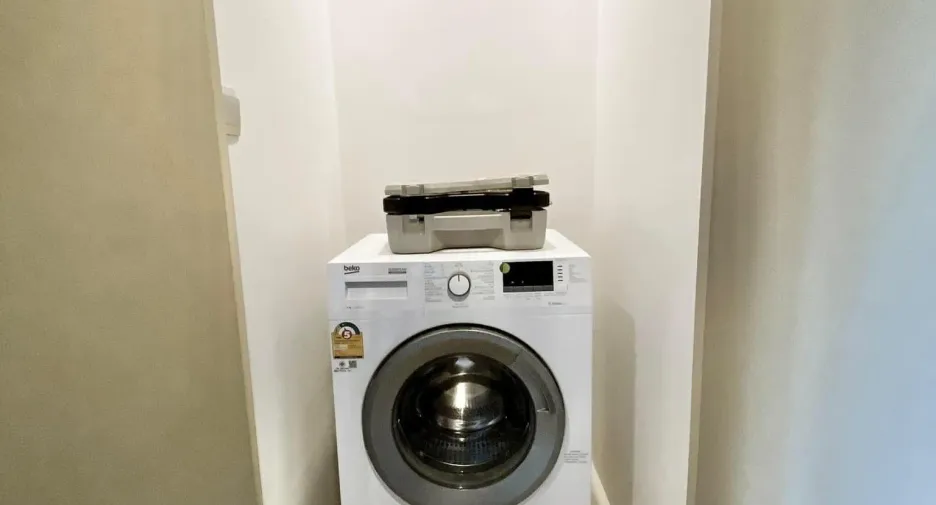 For sale and for rent 2 bedrooms condo in Huai Khwang, Bangkok