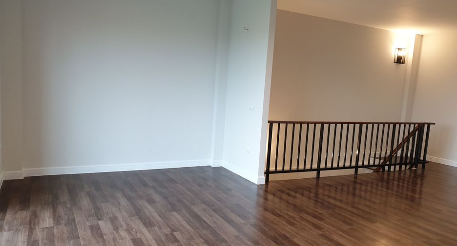 Reihenhaus zum Kauf und zur Miete mit 4 Zimmer in Sam Phran, Nakhon Pathom