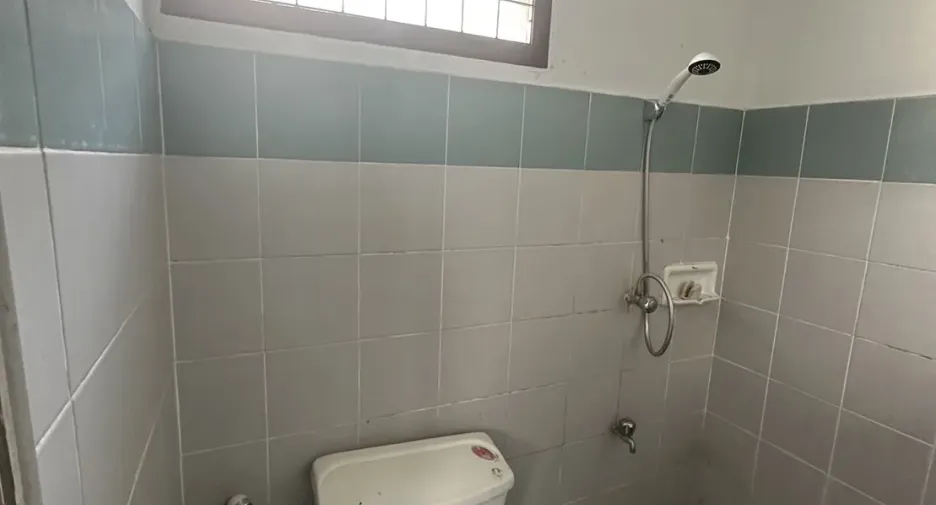 Haus zum Kauf mit 2 Zimmer in Mueang Lampang, Lampang