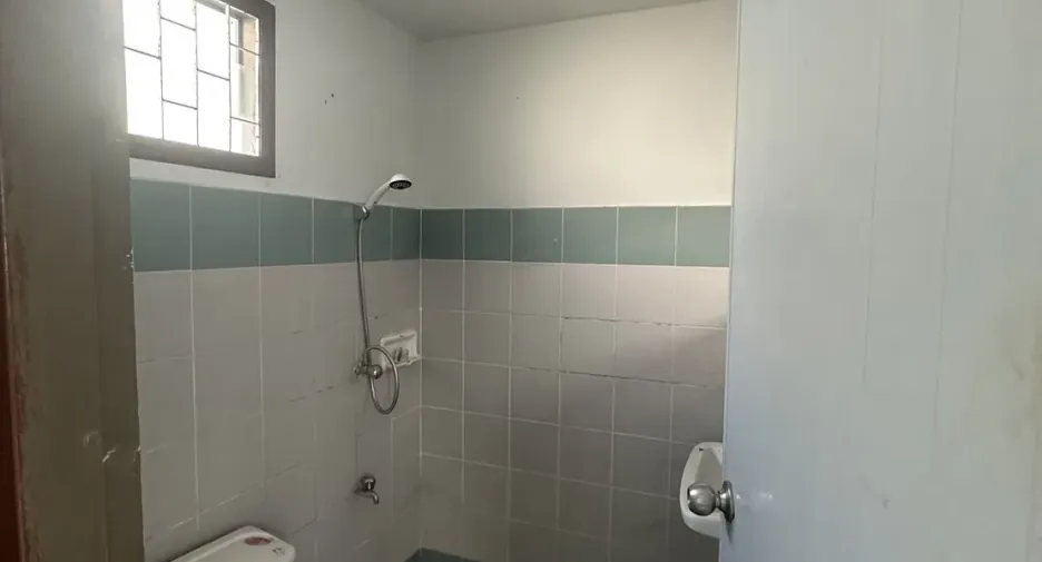 Haus zum Kauf mit 2 Zimmer in Mueang Lampang, Lampang