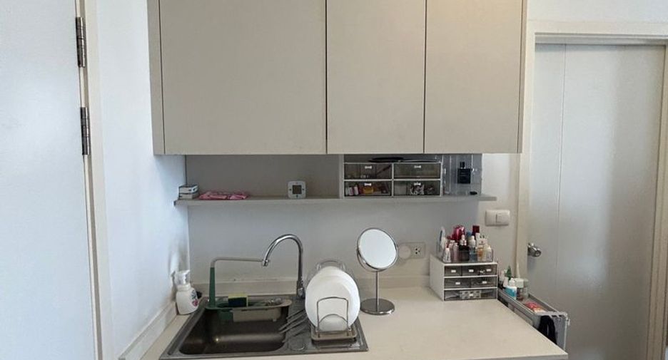 For sale studio condo in Huai Khwang, Bangkok