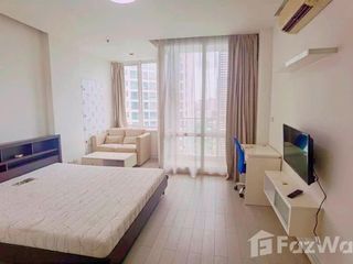 For sale 2 bedrooms condo in Huai Khwang, Bangkok