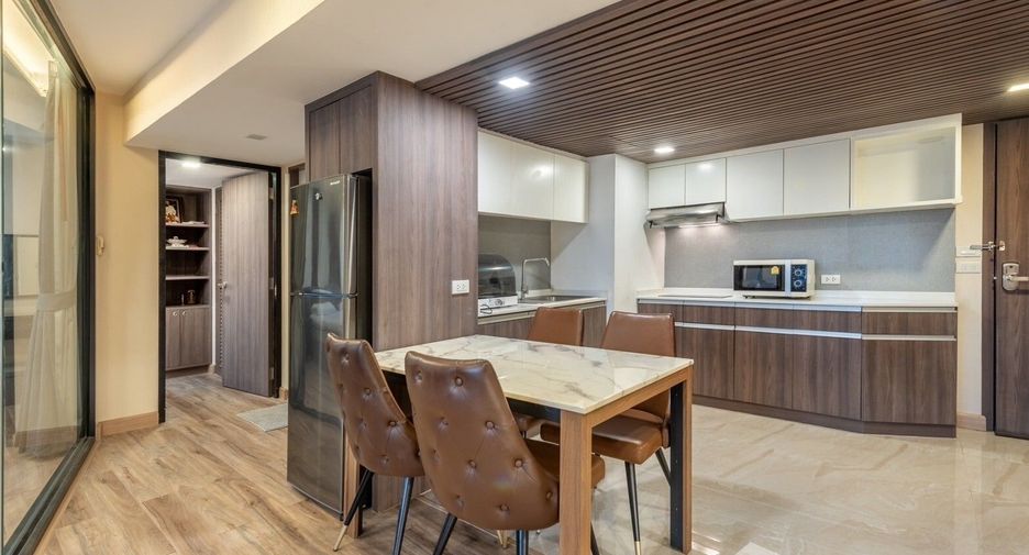 For sale 1 bed condo in Khlong Toei, Bangkok