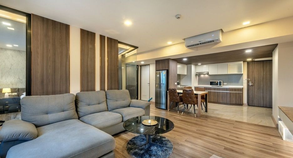 For sale 1 bed condo in Khlong Toei, Bangkok