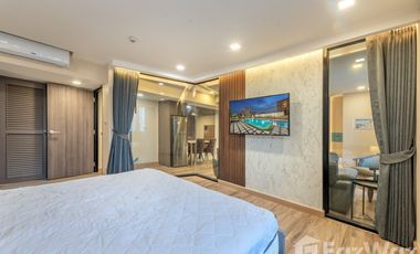For sale 1 bed condo in Khlong Toei, Bangkok
