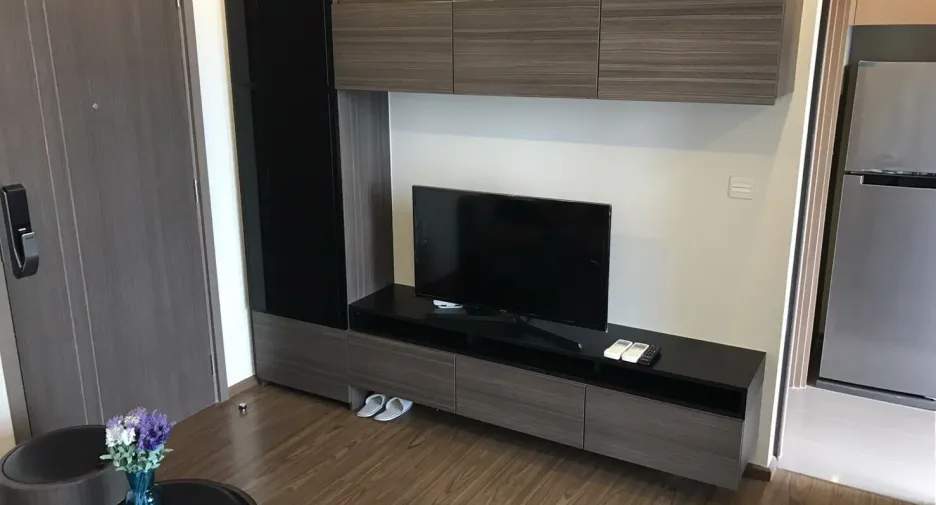 For sale 1 bed condo in Khlong Toei, Bangkok