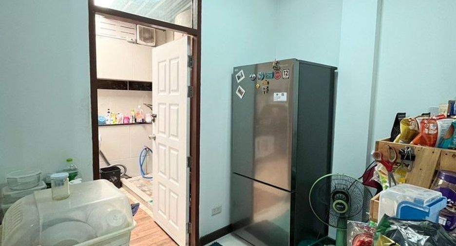 À vendre 3 chambres maison de ville à Mueang Nonthaburi, Nonthaburi