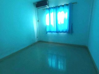 For sale 2 bedrooms townhouse in Khlong Sam Wa, Bangkok