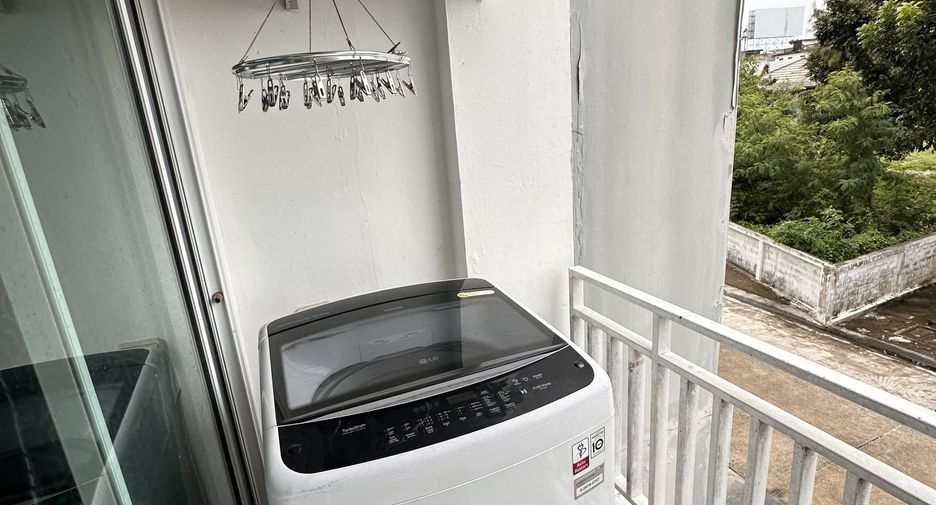 For sale 1 bed condo in Mueang Rayong, Rayong