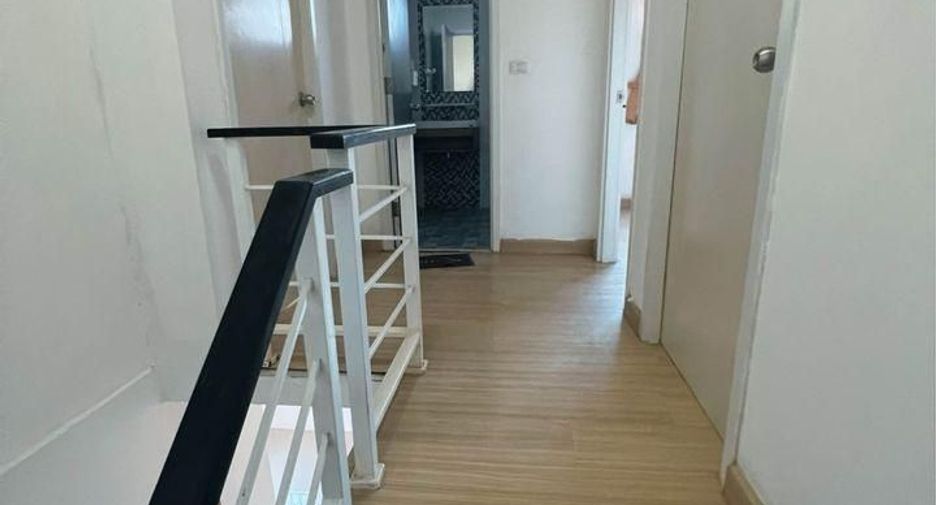 Reihenhaus zur Miete mit 3 Zimmer in Sam Phran, Nakhon Pathom