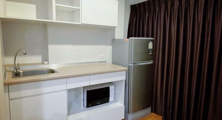 For sale 1 bed condo in Huai Khwang, Bangkok