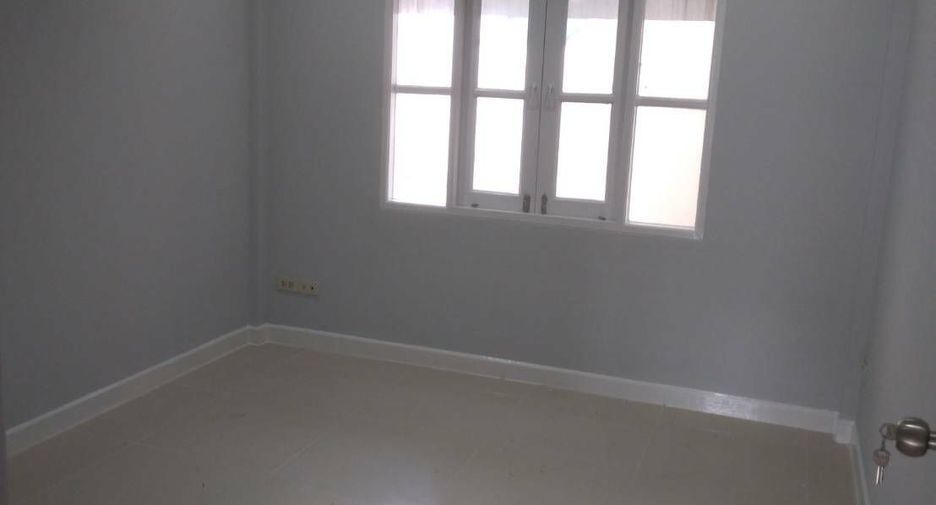 For sale 4 bedrooms townhouse in Bang Bua Thong, Nonthaburi