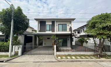 For sale 4 bedrooms house in Bang Phli, Samut Prakan