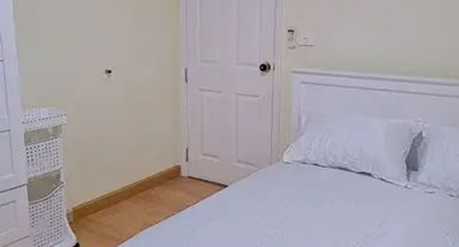 For sale 2 bedrooms condo in Phra Khanong, Bangkok