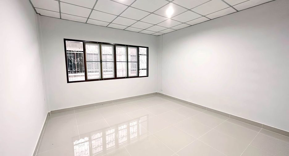 出售 2 卧室 联排别墅 在 Mueang Pathum Thani, Pathum Thani