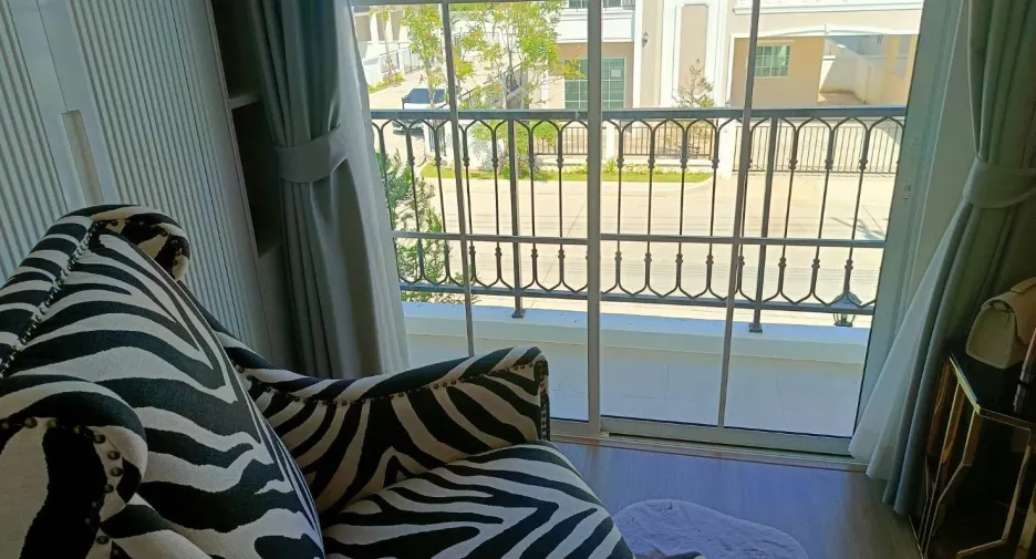 For sale 3 bedrooms house in Khlong Luang, Pathum Thani