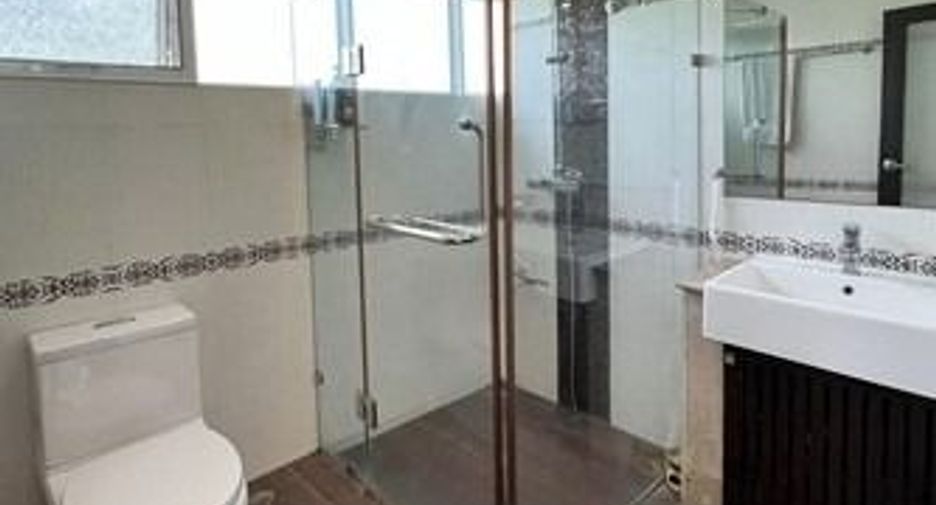 For sale 3 bedrooms house in Khlong Sam Wa, Bangkok