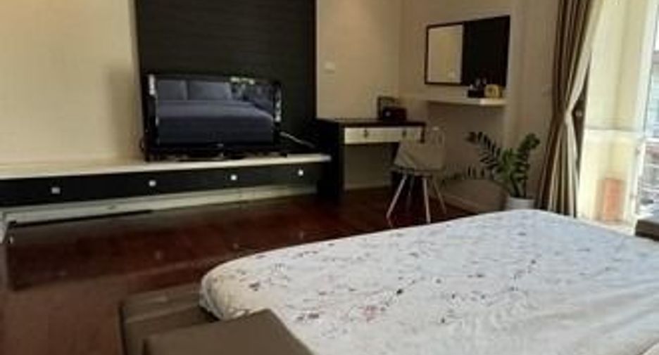 For sale 3 bedrooms house in Khlong Sam Wa, Bangkok