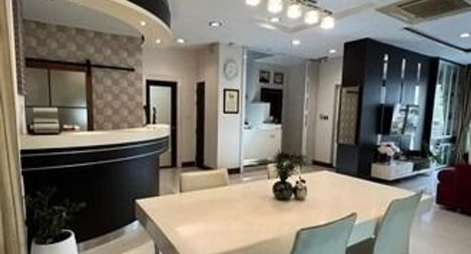 For sale 3 bedrooms house in Khlong Sam Wa, Bangkok