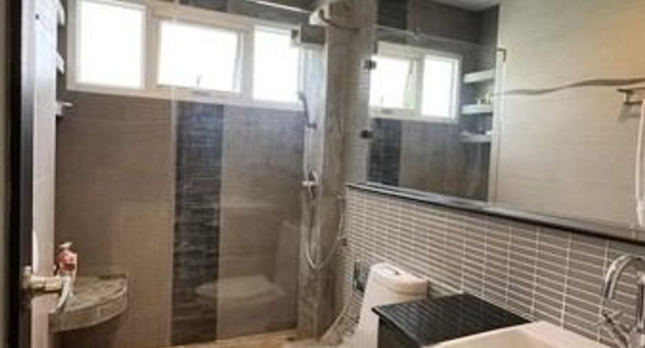 For sale 3 bedrooms house in Khlong Sam Wa, Bangkok