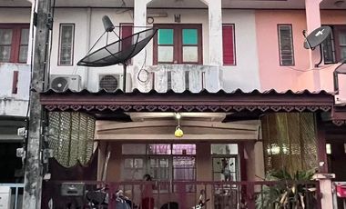 Reihenhaus zum Kauf mit 3 Zimmer in Thanyaburi, Pathum Thani